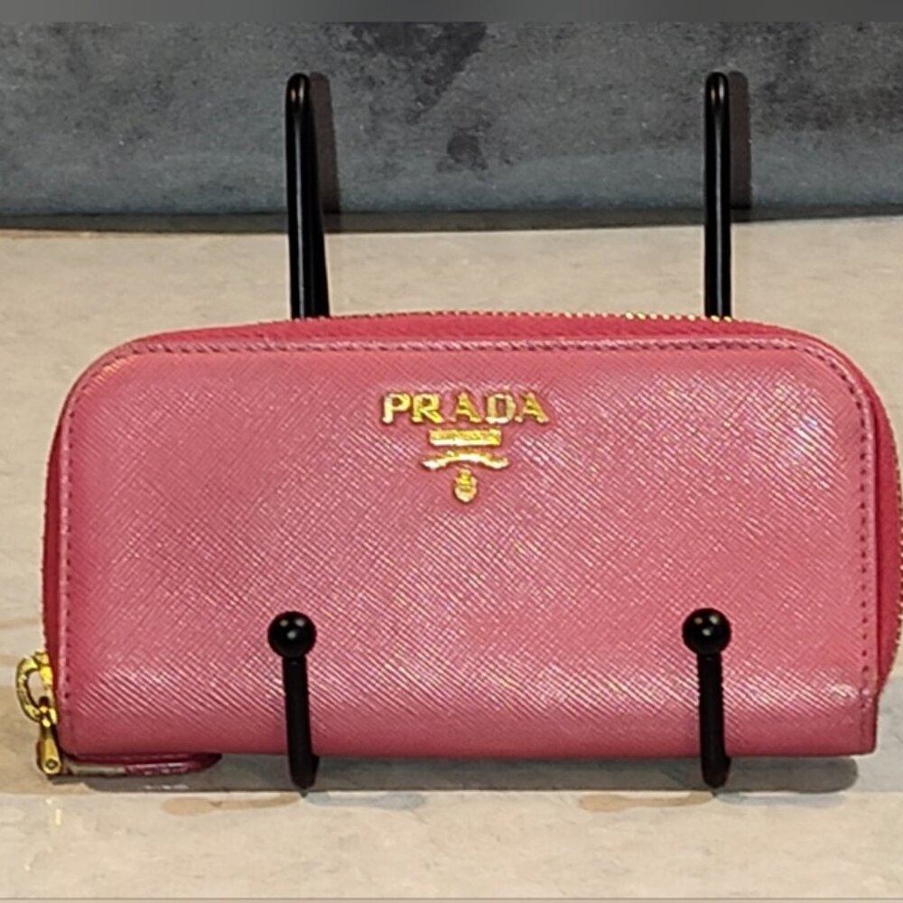 Prada Key Holder. Authentic. | Key accessories, Prada, Key holder